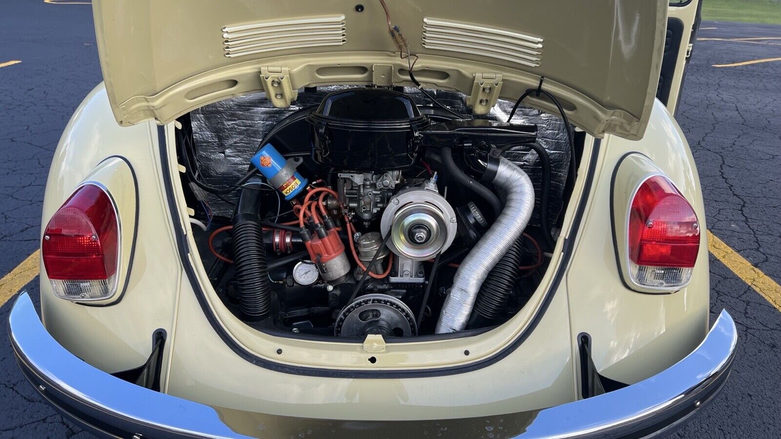 Volkswagen-Super-Beetle-1971-Sedan-34
