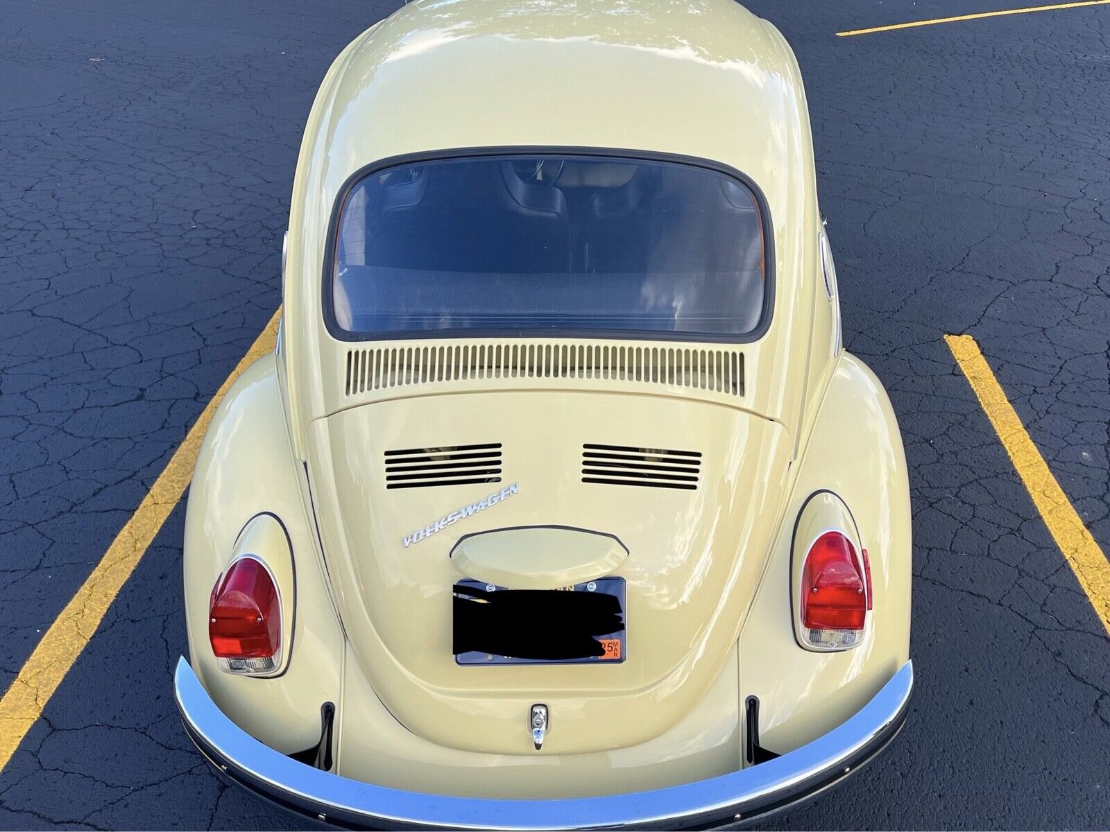 Volkswagen-Super-Beetle-1971-Sedan-6
