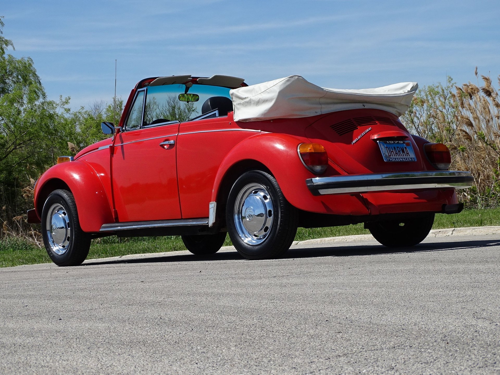 Volkswagen-Super-Beetle-1979-Convertible-15