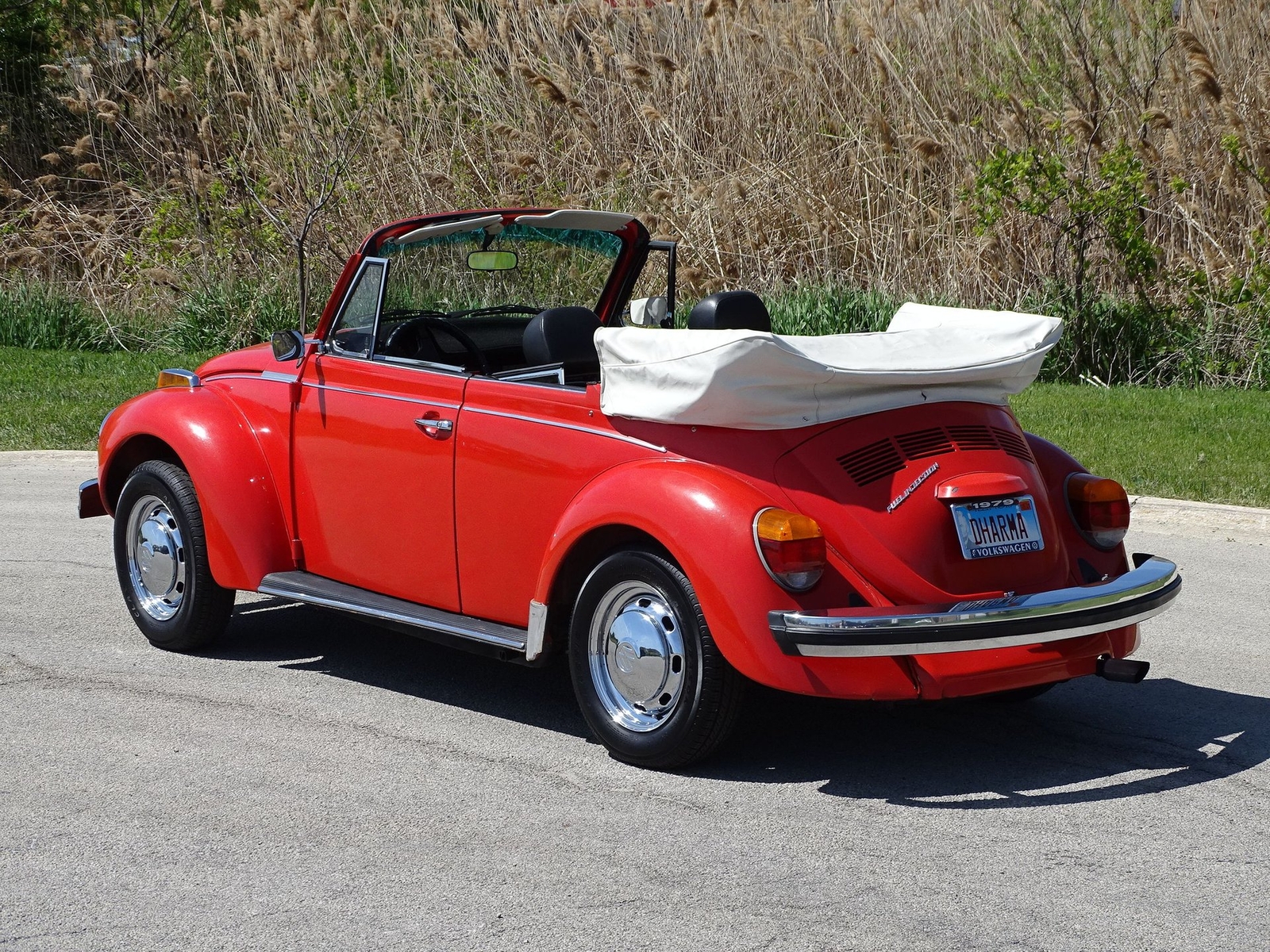 Volkswagen-Super-Beetle-1979-Convertible-16