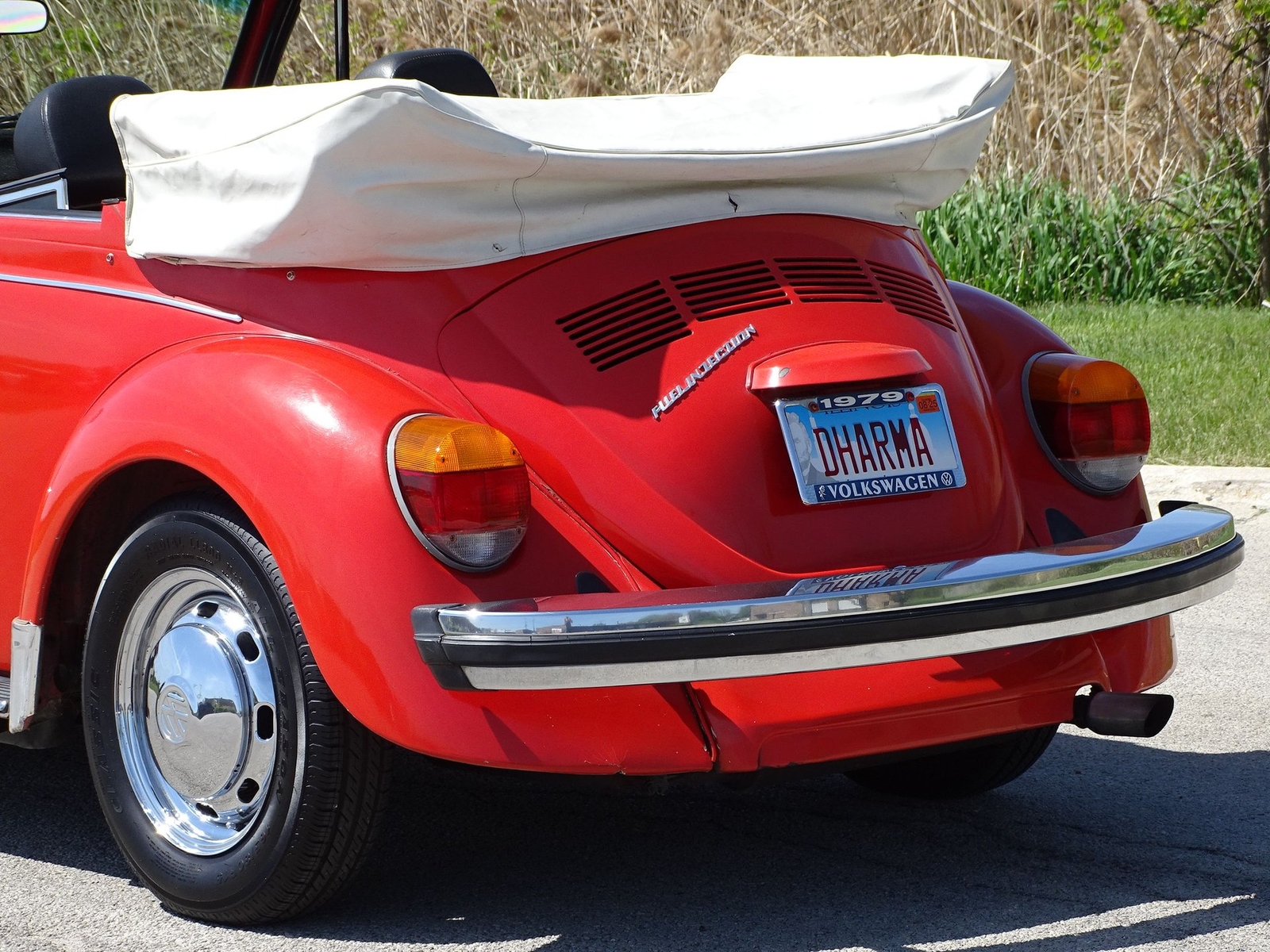 Volkswagen-Super-Beetle-1979-Convertible-17