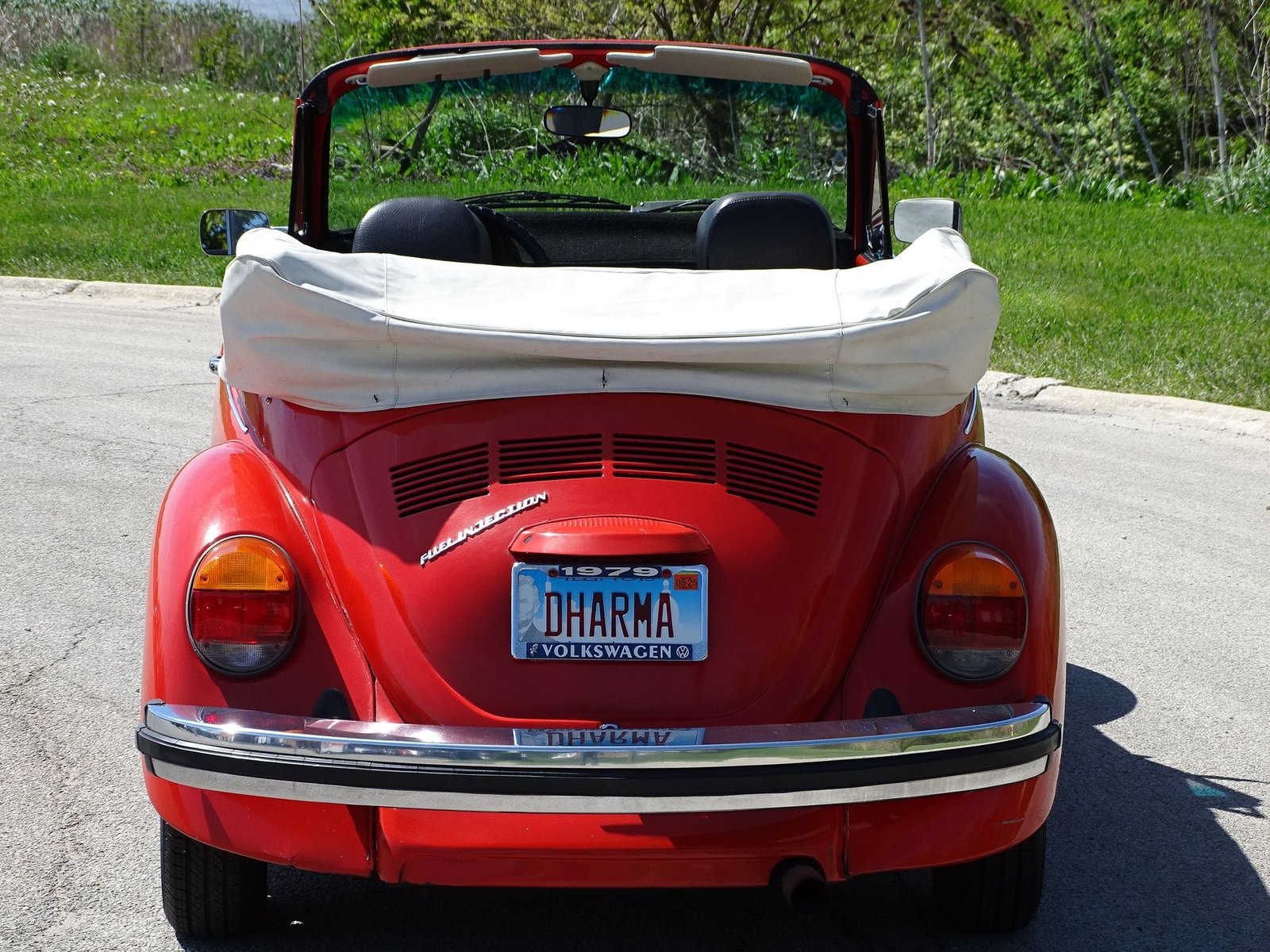 Volkswagen-Super-Beetle-1979-Convertible-19