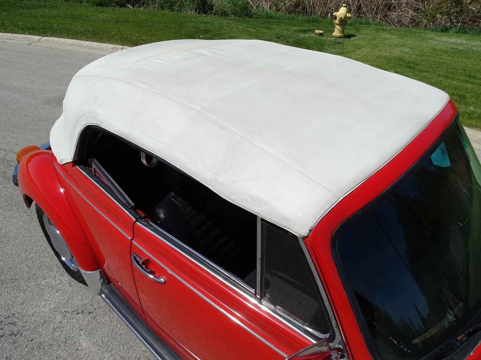 Volkswagen-Super-Beetle-1979-Convertible-7