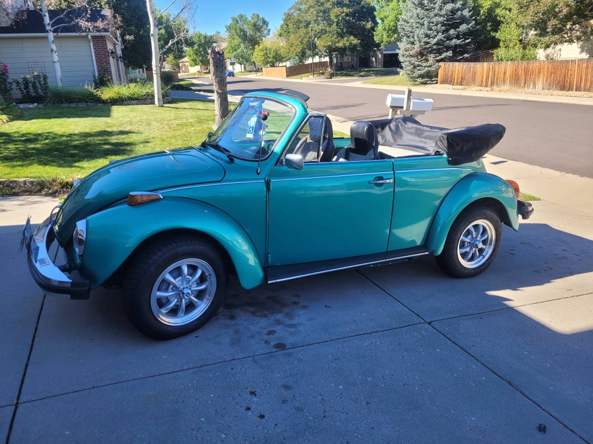 Volkswagen-Super-beetle-1974-custom-10