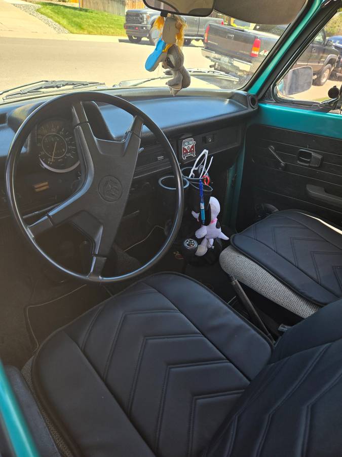 Volkswagen-Super-beetle-1974-custom-2