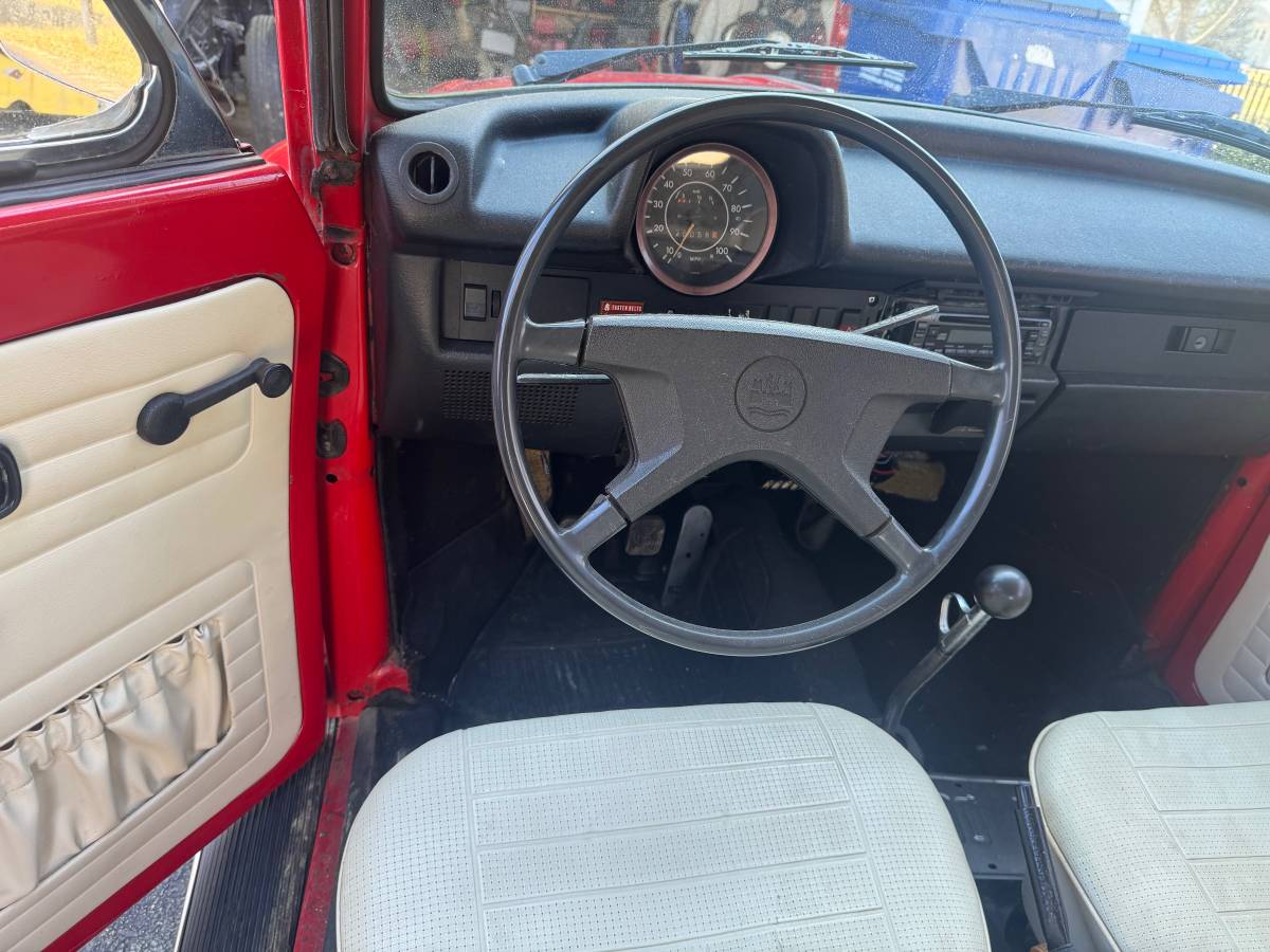 Volkswagen-Super-beetle-1974-red-4