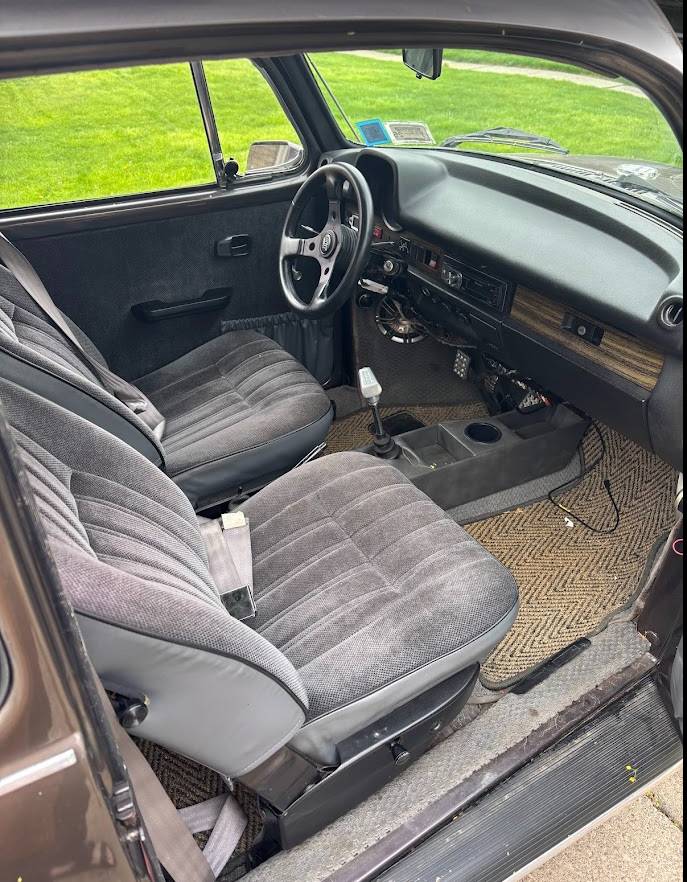 Volkswagen-Super-beetle-vw-1974-brown-1