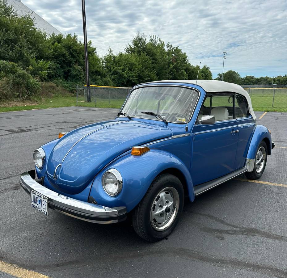 Volkswagen-Superbeetle-1978-blue