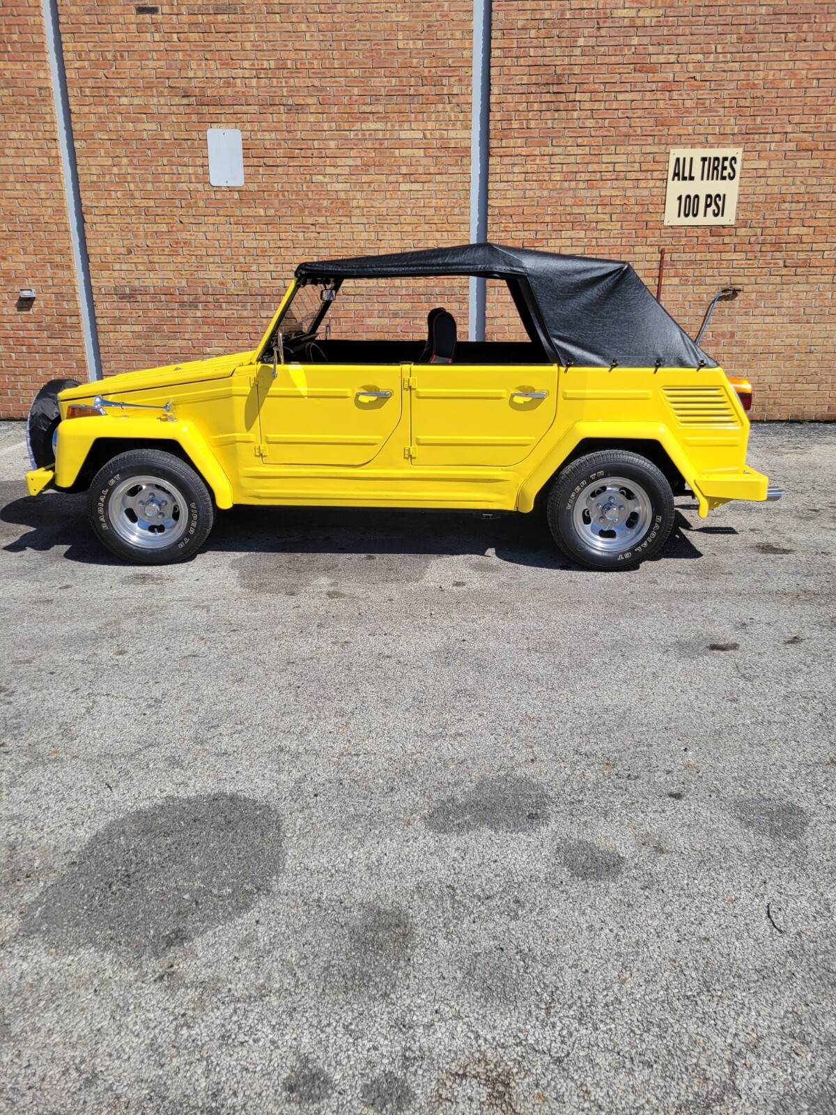 Volkswagen-Thing-1973-4