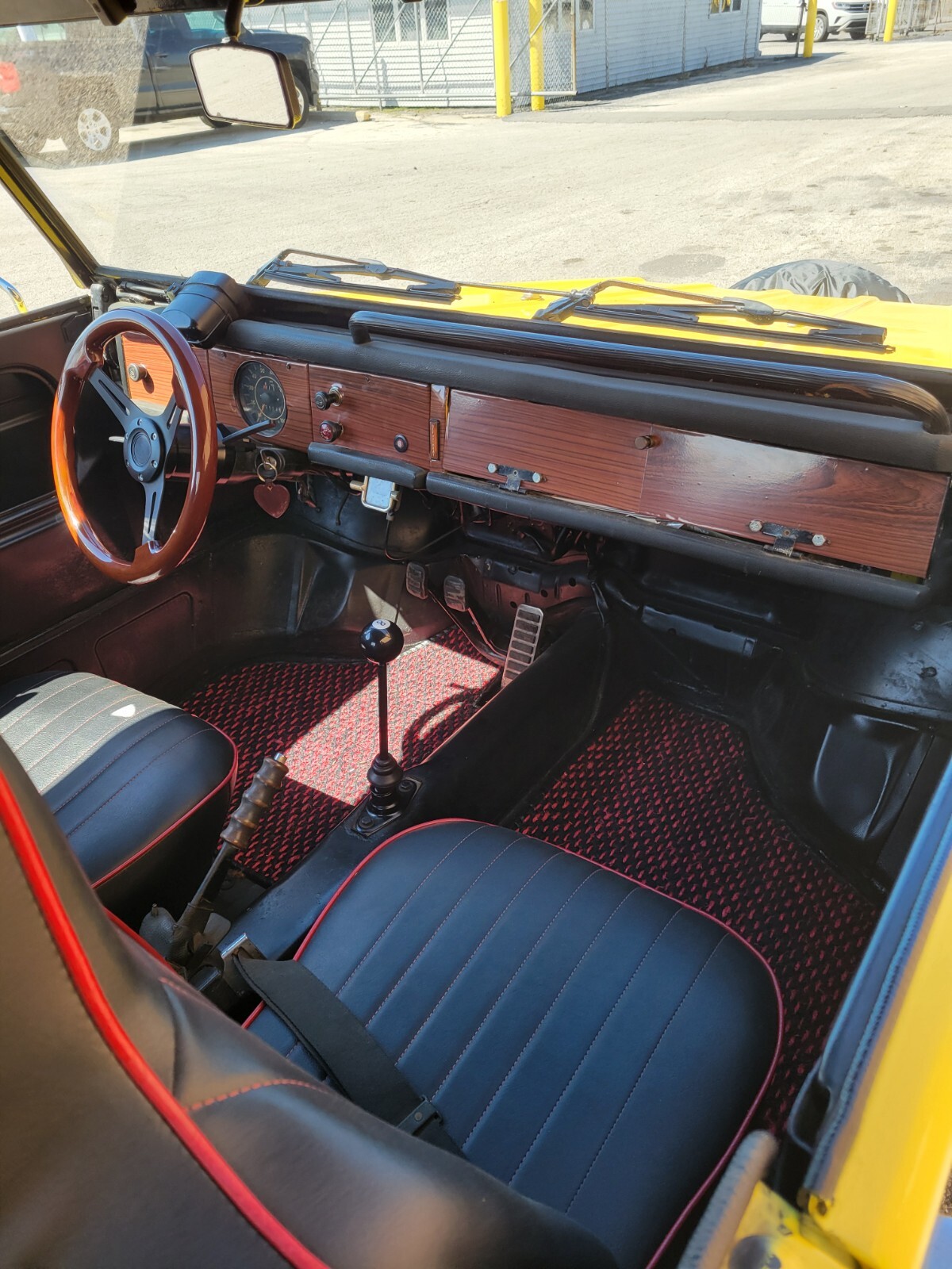 Volkswagen-Thing-1973-8