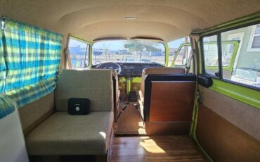 Volkswagen-Transporter-1973-4