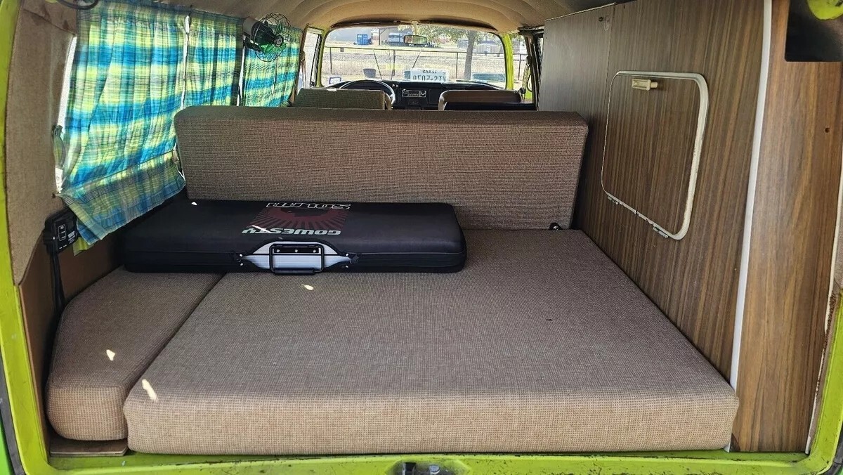 Volkswagen-Transporter-1973-5