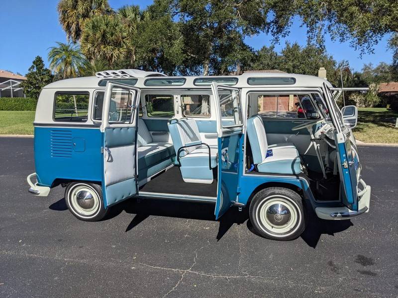 Volkswagen-Type-2-1966-blue-11