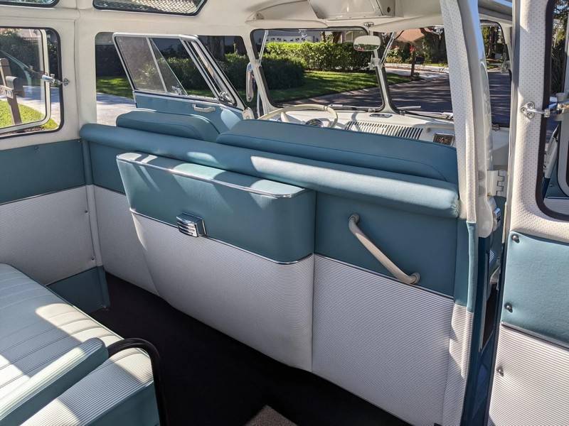 Volkswagen-Type-2-1966-blue-13
