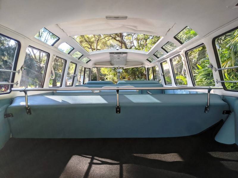 Volkswagen-Type-2-1966-blue-5