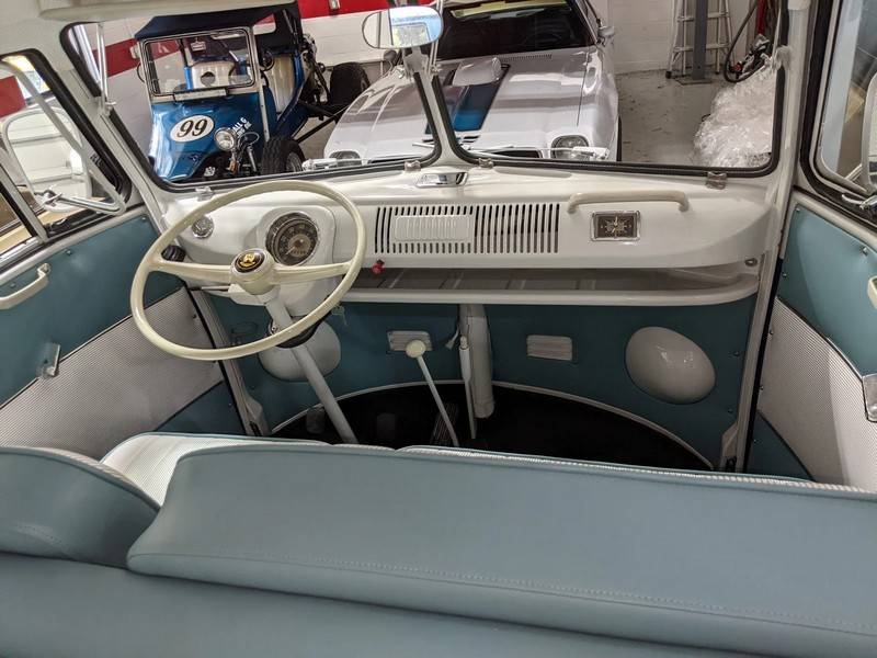 Volkswagen-Type-2-1966-blue-6