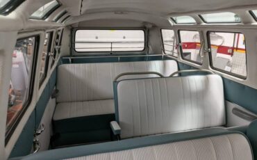 Volkswagen-Type-2-1966-blue-8