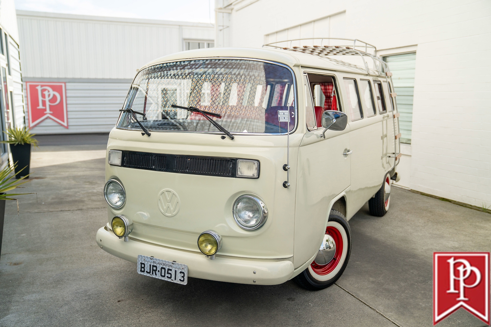 Volkswagen-Type-2-Kombi-1992-Van-1