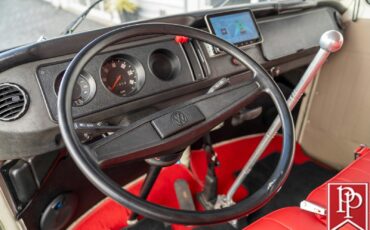 Volkswagen-Type-2-Kombi-1992-Van-12