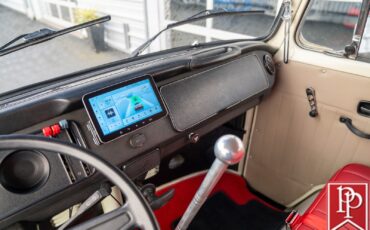 Volkswagen-Type-2-Kombi-1992-Van-17