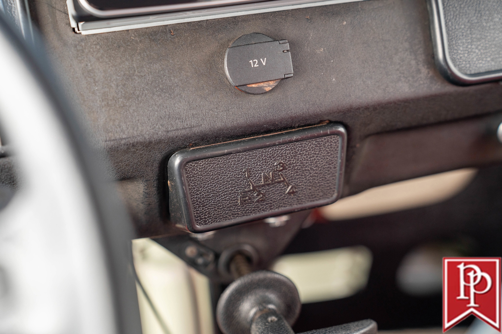 Volkswagen-Type-2-Kombi-1992-Van-20