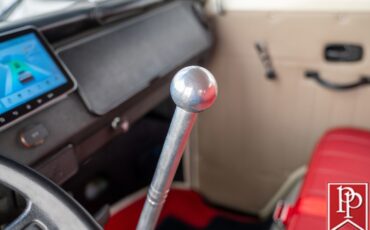 Volkswagen-Type-2-Kombi-1992-Van-21