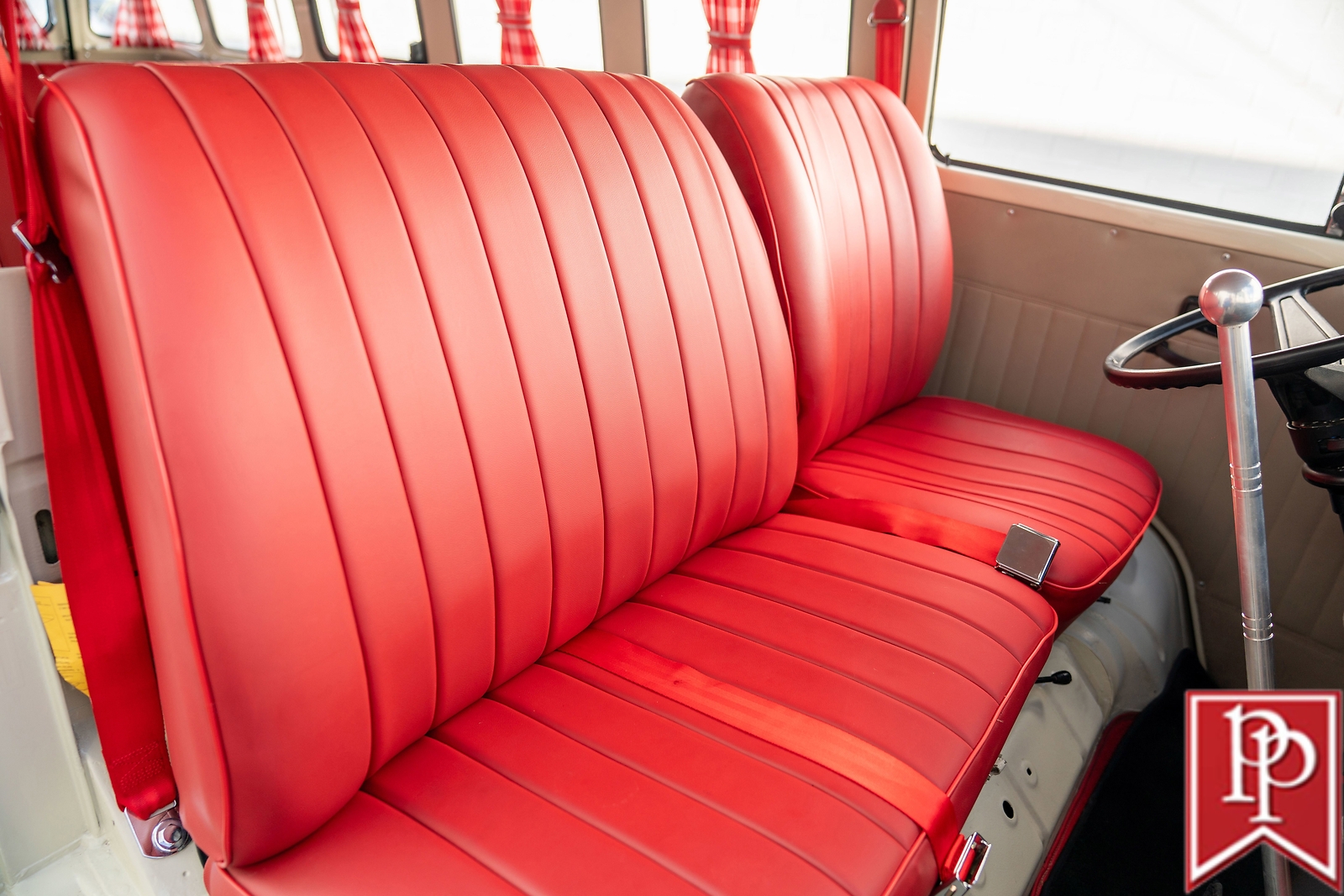 Volkswagen-Type-2-Kombi-1992-Van-25