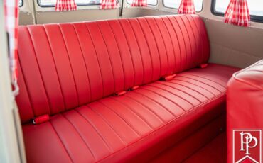 Volkswagen-Type-2-Kombi-1992-Van-31