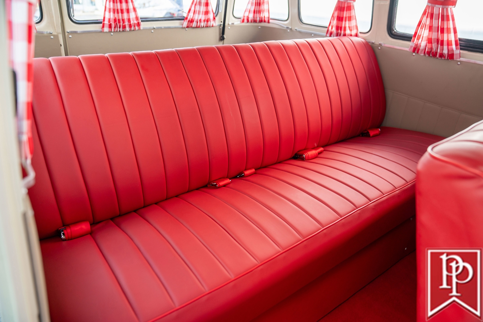 Volkswagen-Type-2-Kombi-1992-Van-31