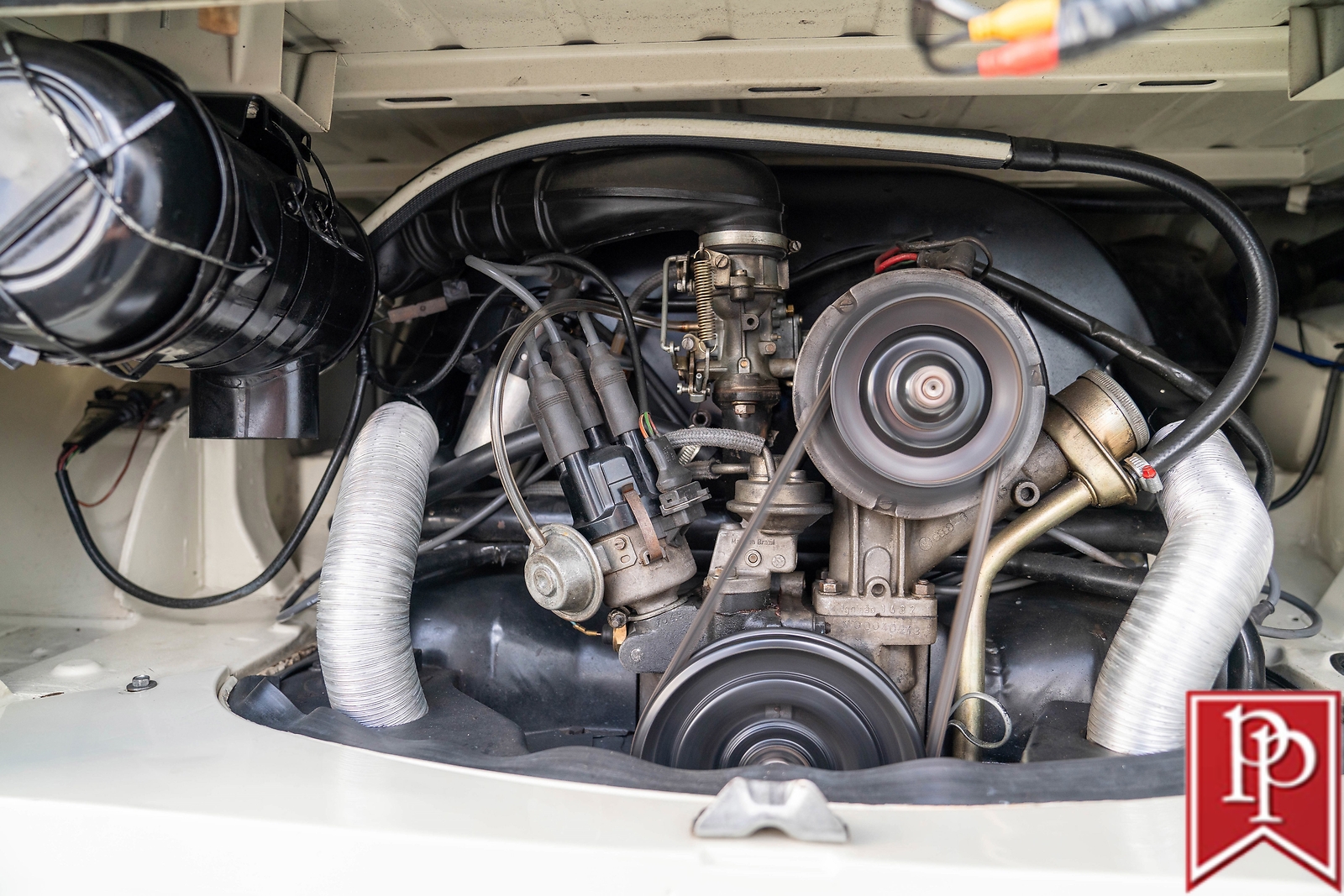 Volkswagen-Type-2-Kombi-1992-Van-35