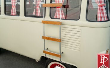 Volkswagen-Type-2-Kombi-1992-Van-37