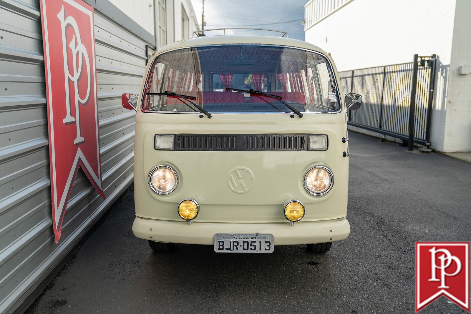 Volkswagen-Type-2-Kombi-1992-Van-39