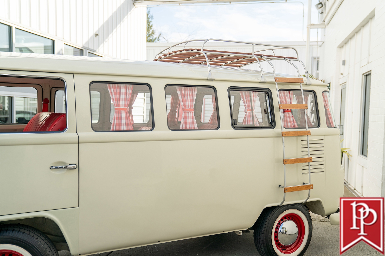 Volkswagen-Type-2-Kombi-1992-Van-4