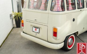 Volkswagen-Type-2-Kombi-1992-Van-6