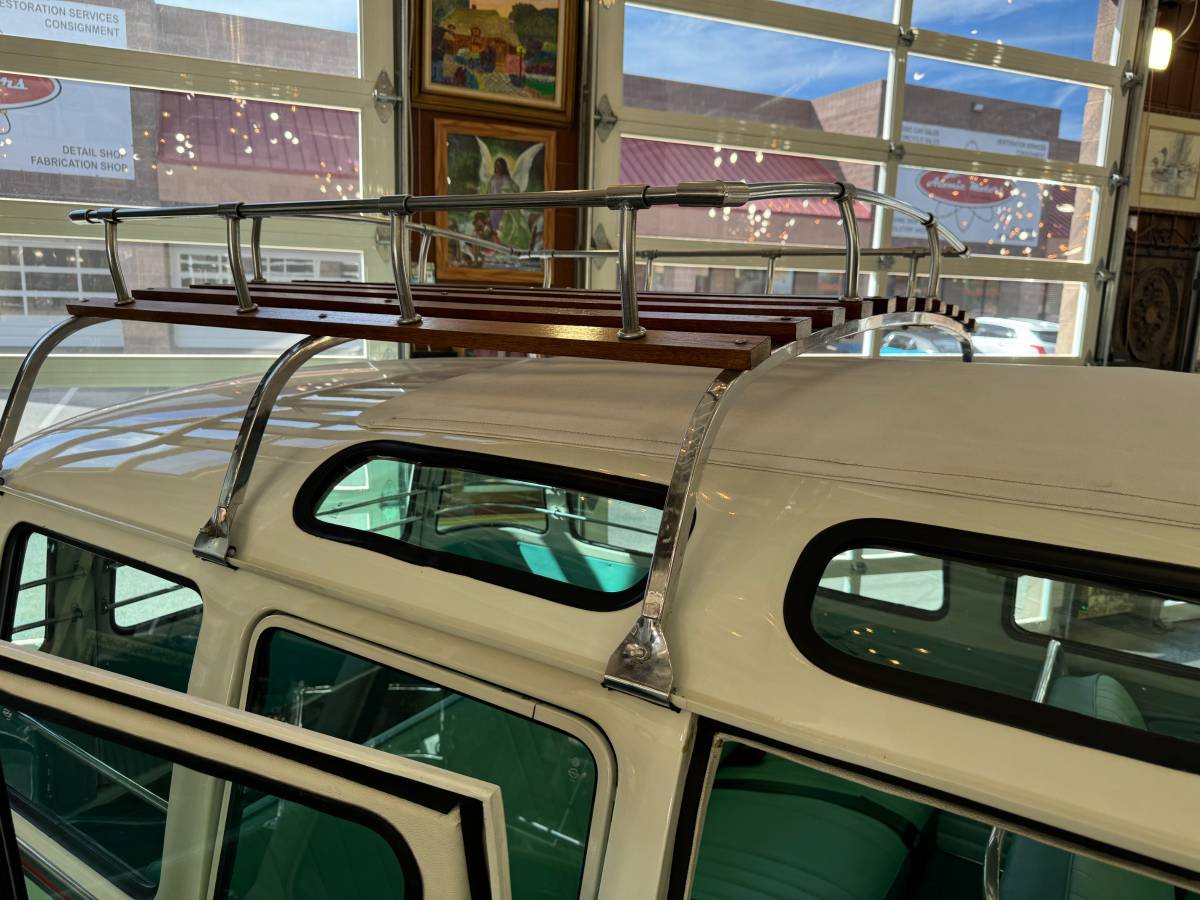 Volkswagen-Type-ii-1968-green-10