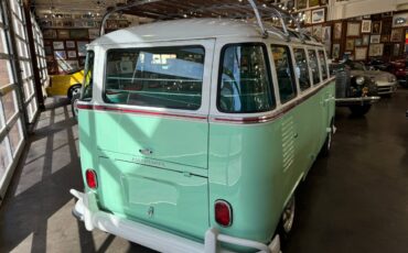 Volkswagen-Type-ii-1968-green-2
