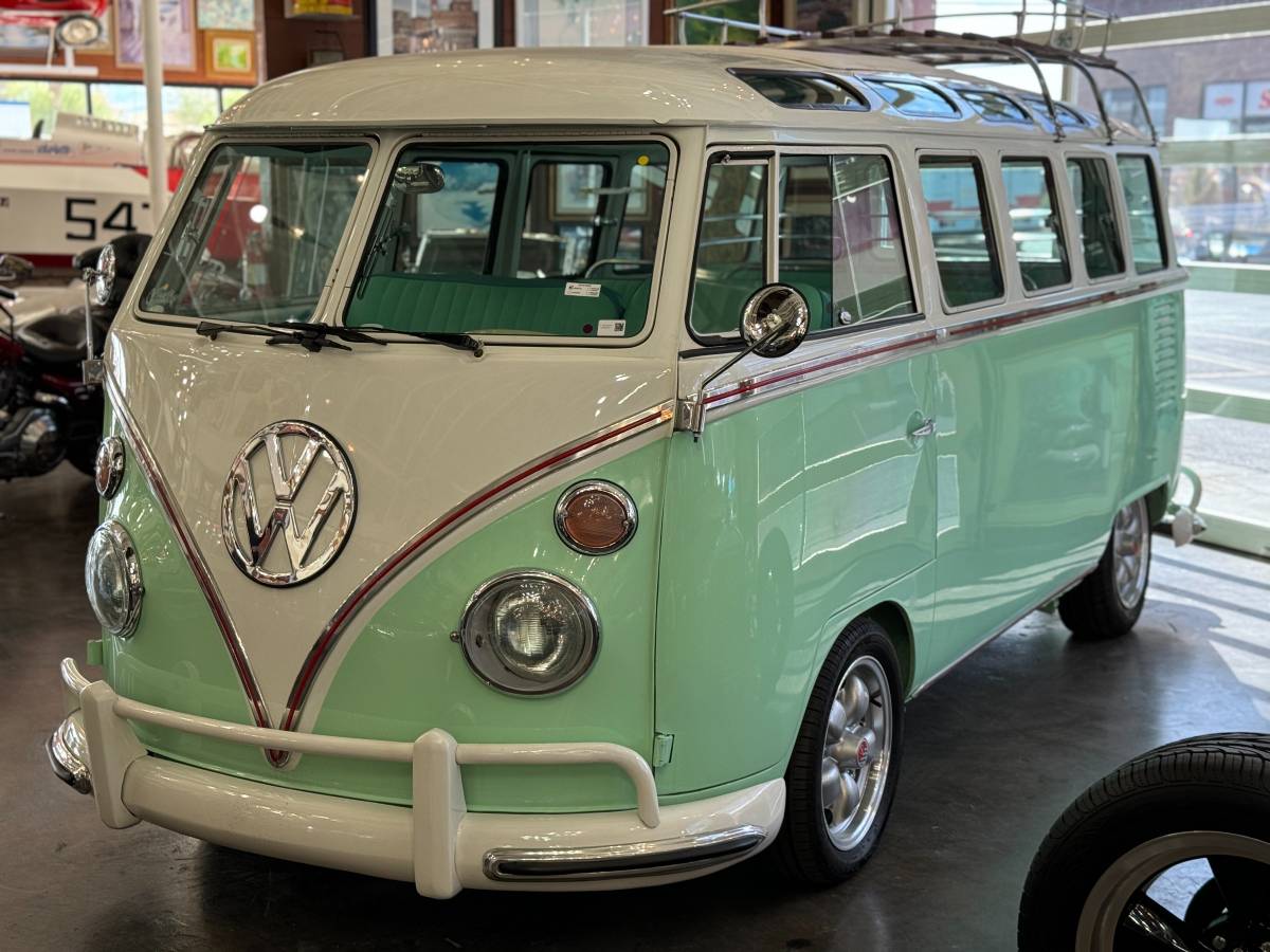 Volkswagen-Type-ii-1968-green