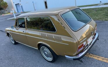 Volkswagen-VW-Variant-squareback-1976-coupe-1