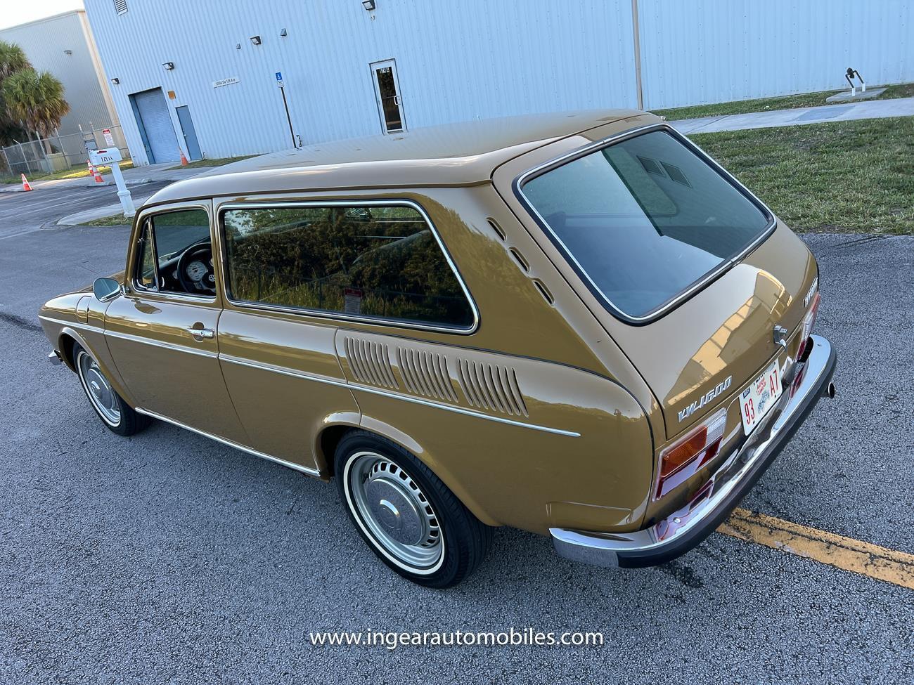 Volkswagen-VW-Variant-squareback-1976-coupe-1
