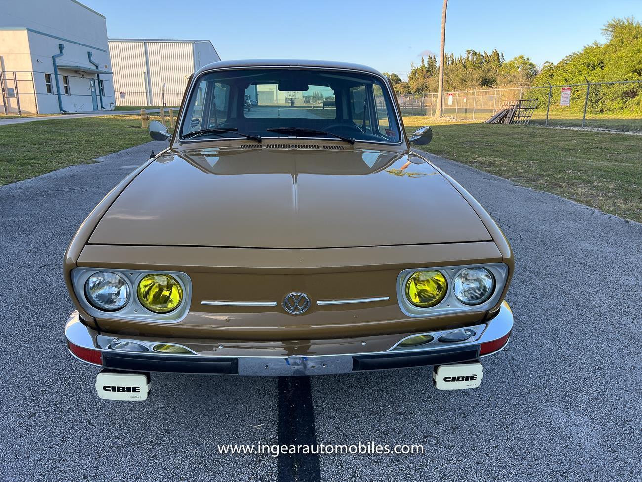 Volkswagen-VW-Variant-squareback-1976-coupe-21
