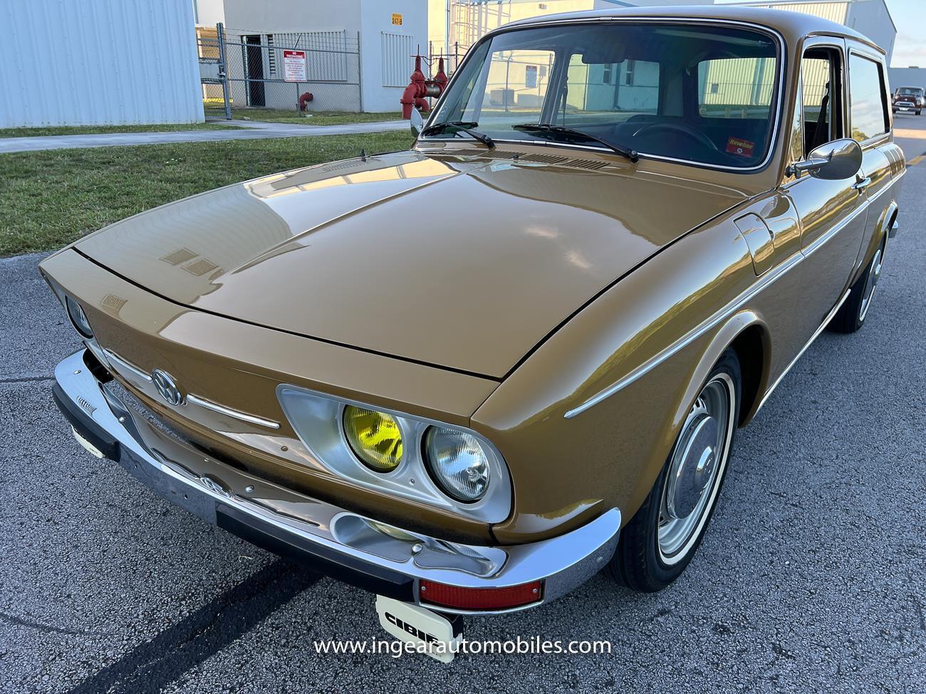 Volkswagen-VW-Variant-squareback-1976-coupe-22