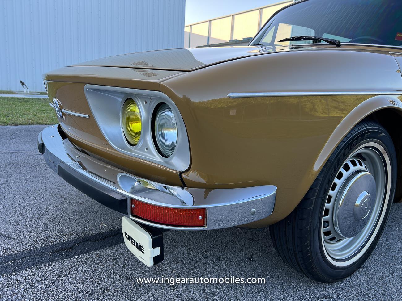 Volkswagen-VW-Variant-squareback-1976-coupe-24