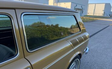 Volkswagen-VW-Variant-squareback-1976-coupe-32