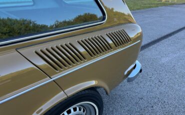 Volkswagen-VW-Variant-squareback-1976-coupe-34