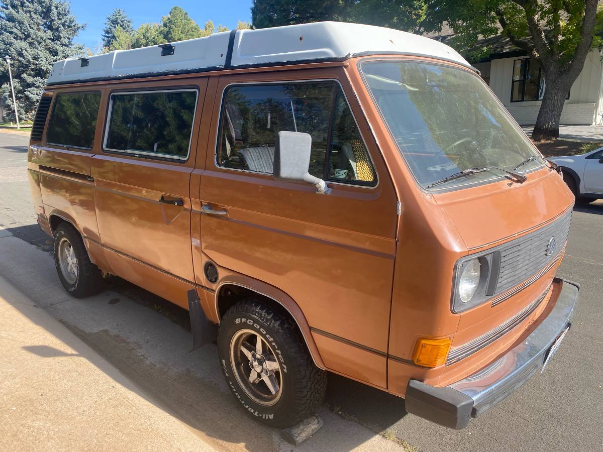 Volkswagen-Vanagon-1983-orange-8