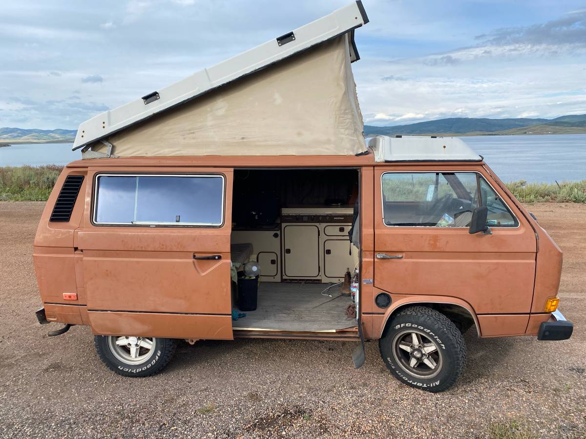 Volkswagen Vanagon  1983 orange