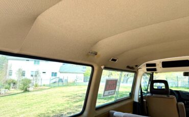 Volkswagen-Vanagon-1985-brown-10