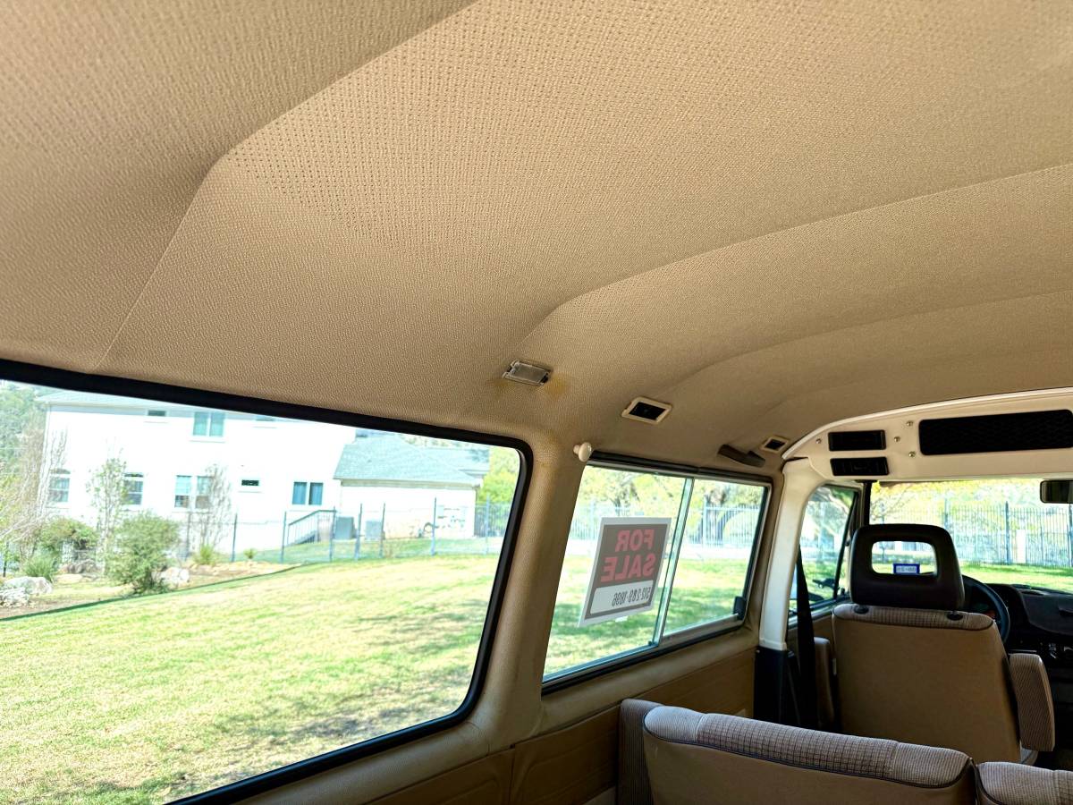 Volkswagen-Vanagon-1985-brown-10