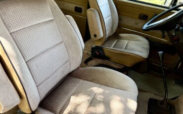 Volkswagen-Vanagon-1985-brown-12
