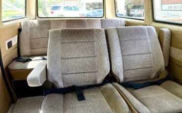 Volkswagen-Vanagon-1985-brown-16